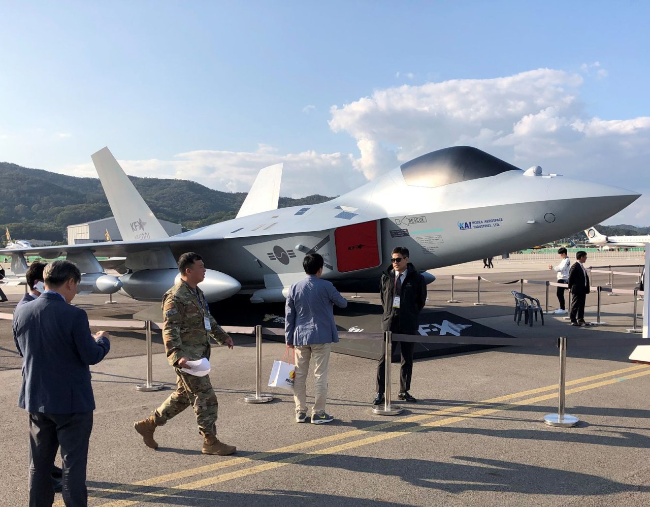 South Korea’s First Stealth Fighter Is Rolling Off Assembly Lines | The ...